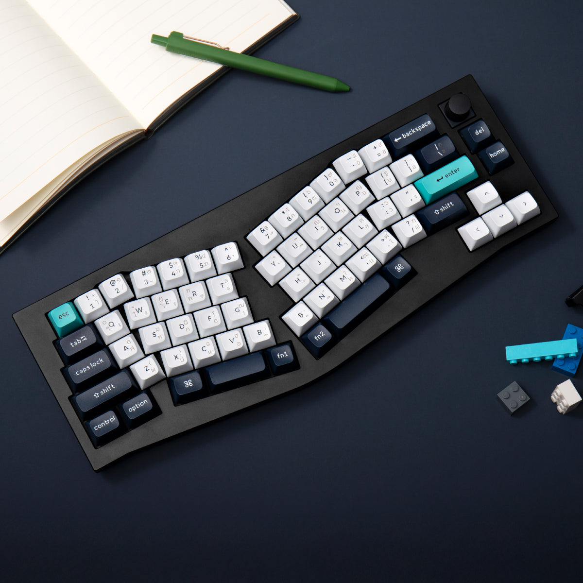 Q8-Max-Keyboard Alice Layout-3