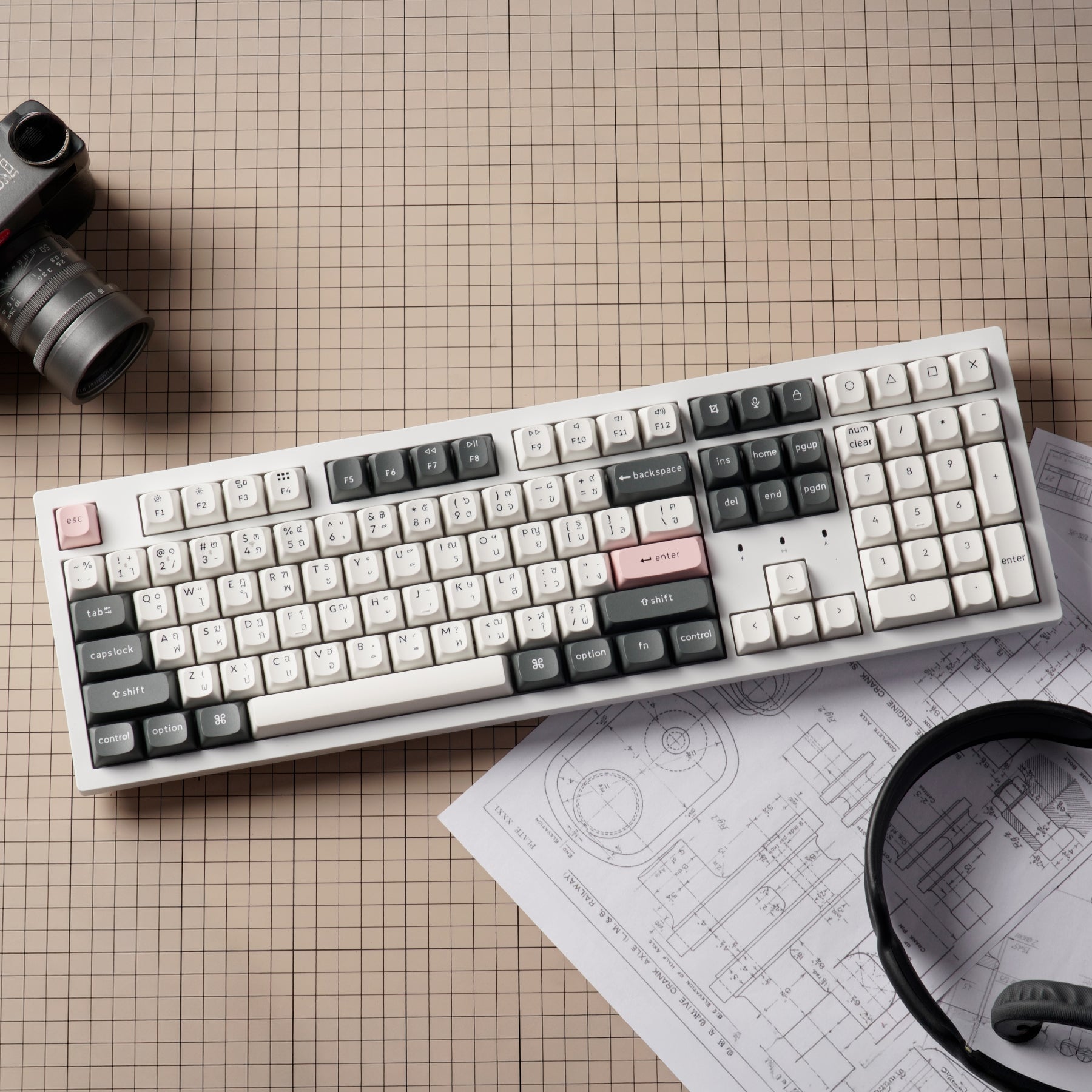 Keychron K10 ZMK Silent Wireless Mechanical Keyboard สีชมพู่