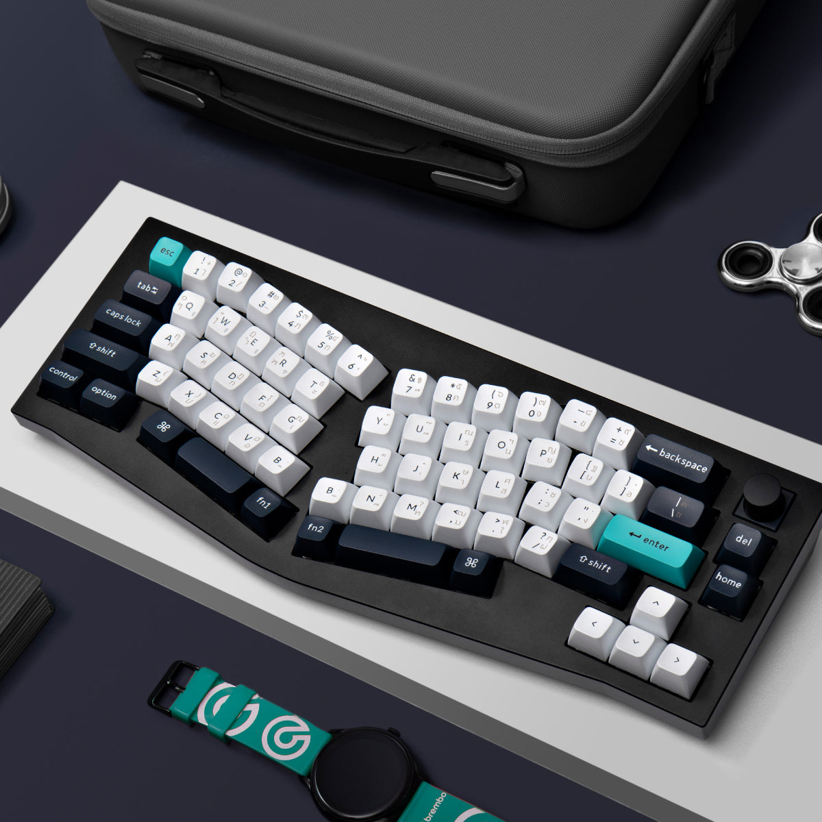 Keychron Q8 Max  (Alice Layout) QMK/VIA Wireless Custom Mechanical Keyboard - Keychron Thailand
