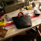 Tote Scene.png__PID:4e57efab-ff7e-4e1a-beb9-7d7bfb99b956